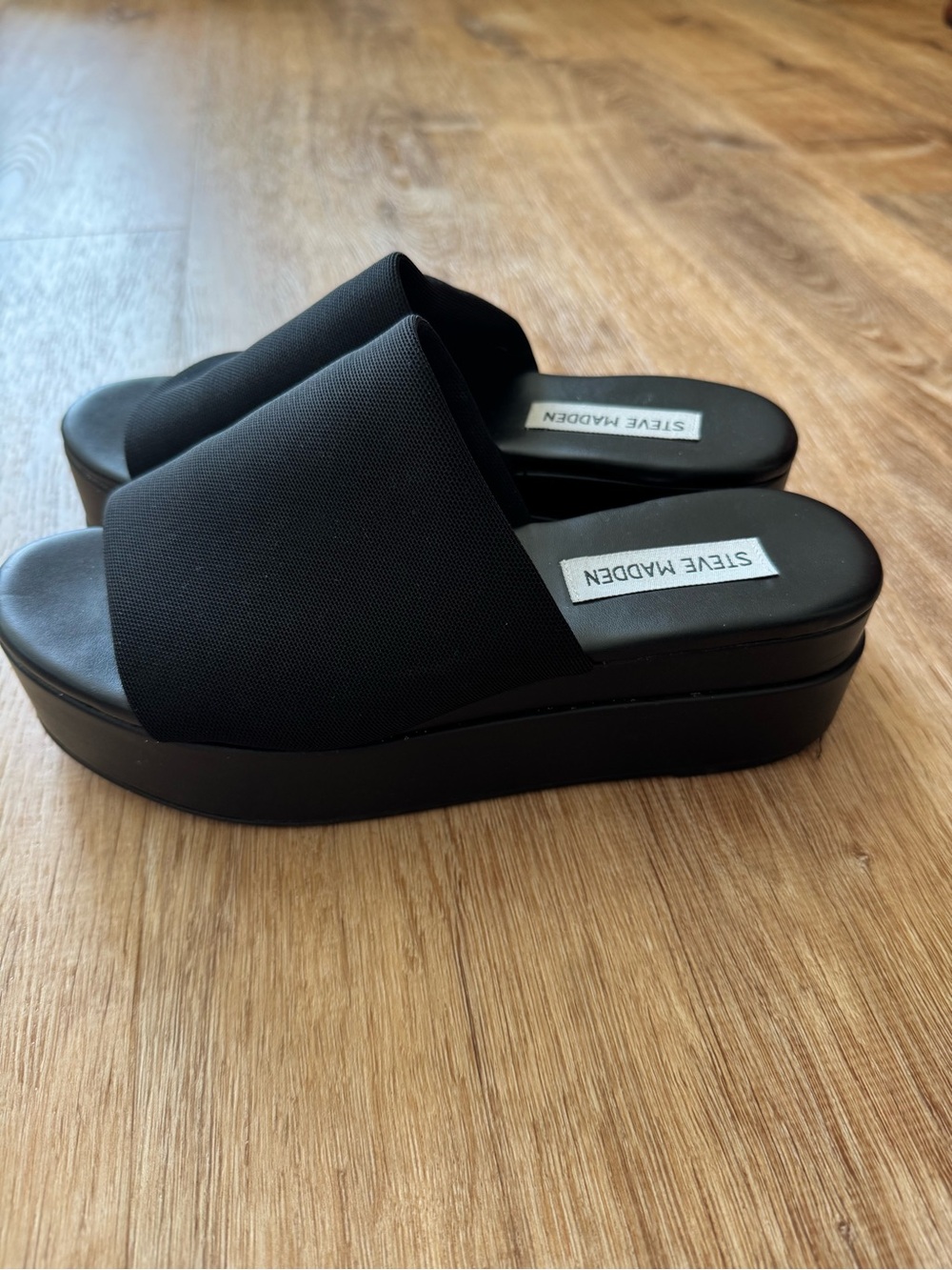 Steve Madden Slinky 90’s/Y2K Iconic Platform Sandals Women’s 7 Vintage Inspired
